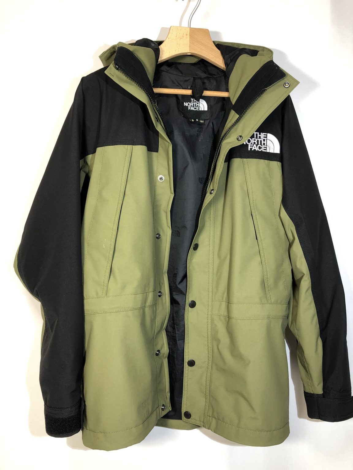 23AWモデル 新品正規品 Mountain Light Jacket M+spbgp44.ru